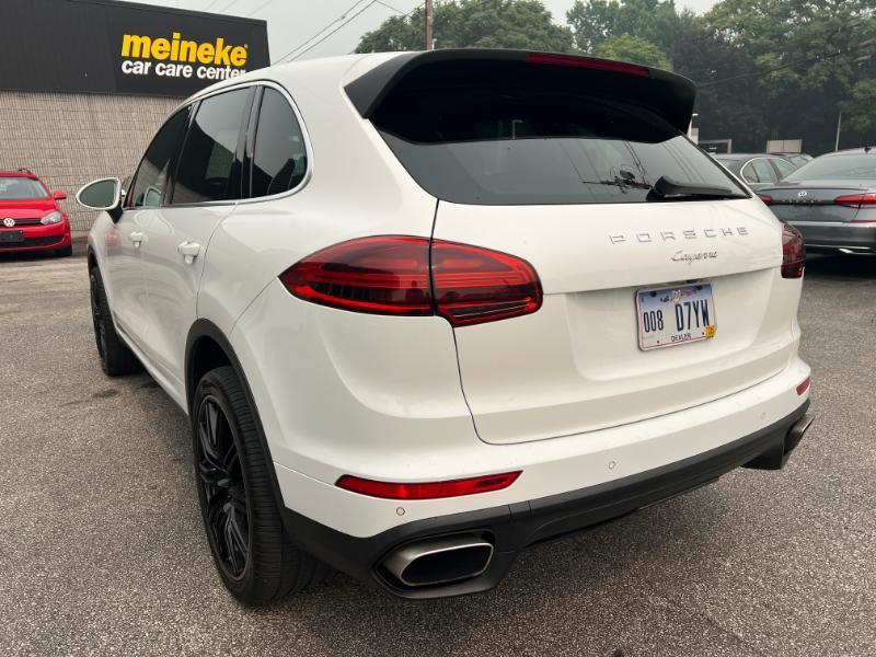 Porsche Cayenne Base 2018