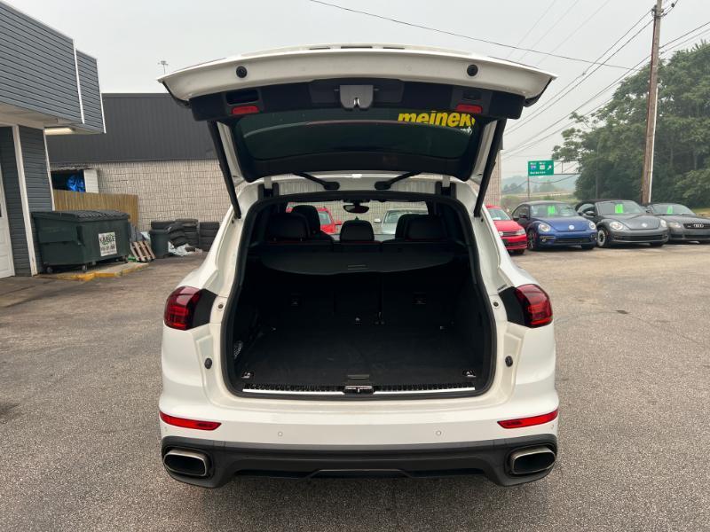 Porsche Cayenne Base 2018