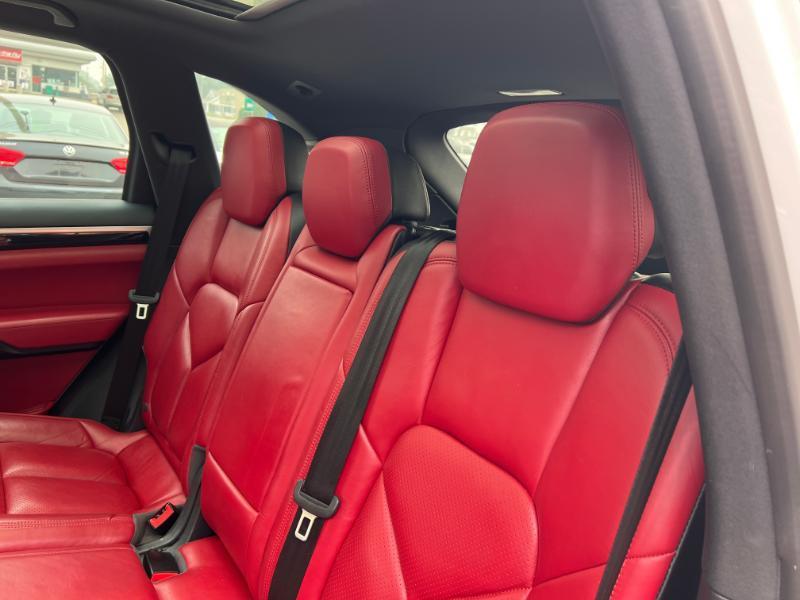 Porsche Cayenne Base 2018