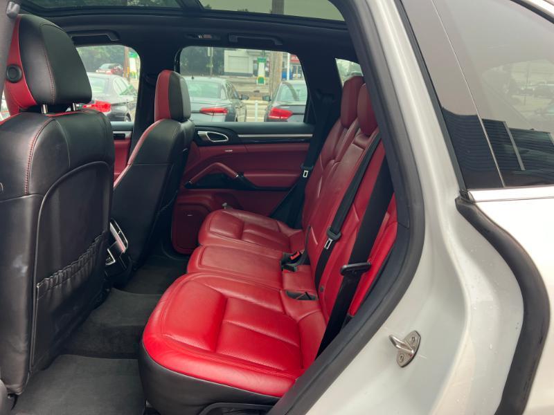 Porsche Cayenne Base 2018
