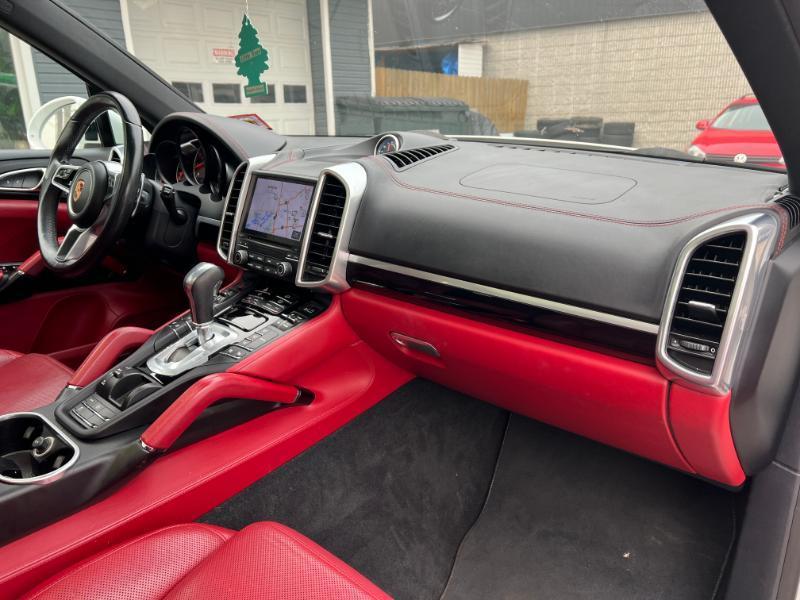 Porsche Cayenne Base 2018