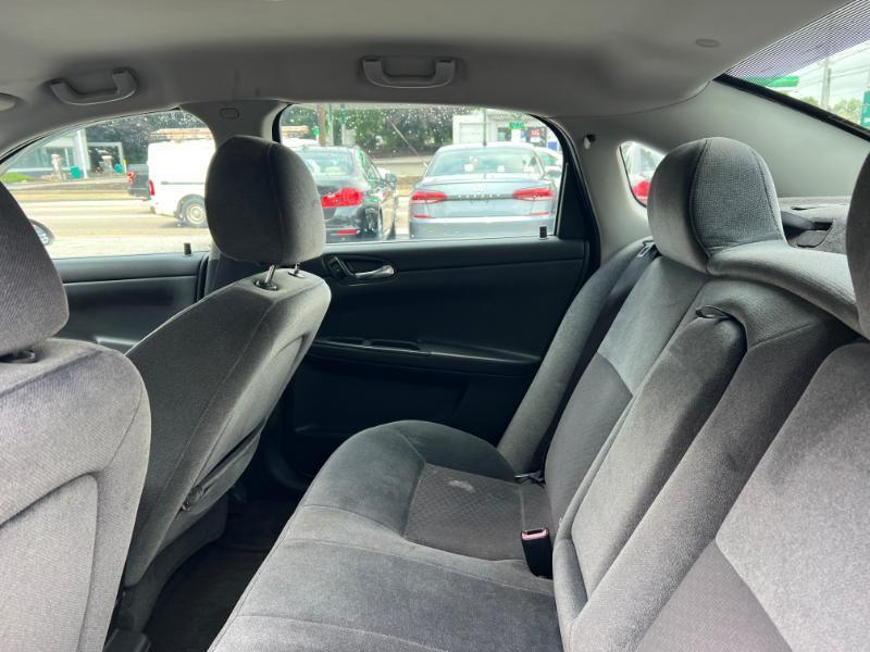 Chevrolet Impala LT (Fleet) 2012