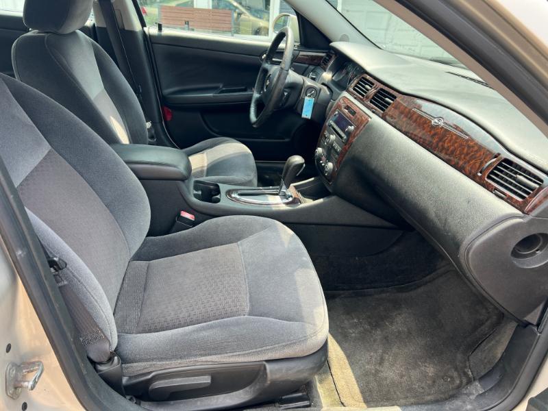 Chevrolet Impala LT (Fleet) 2012