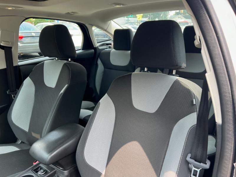Ford Focus SE Sedan 2012