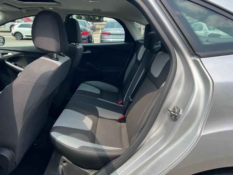 Ford Focus SE Sedan 2012