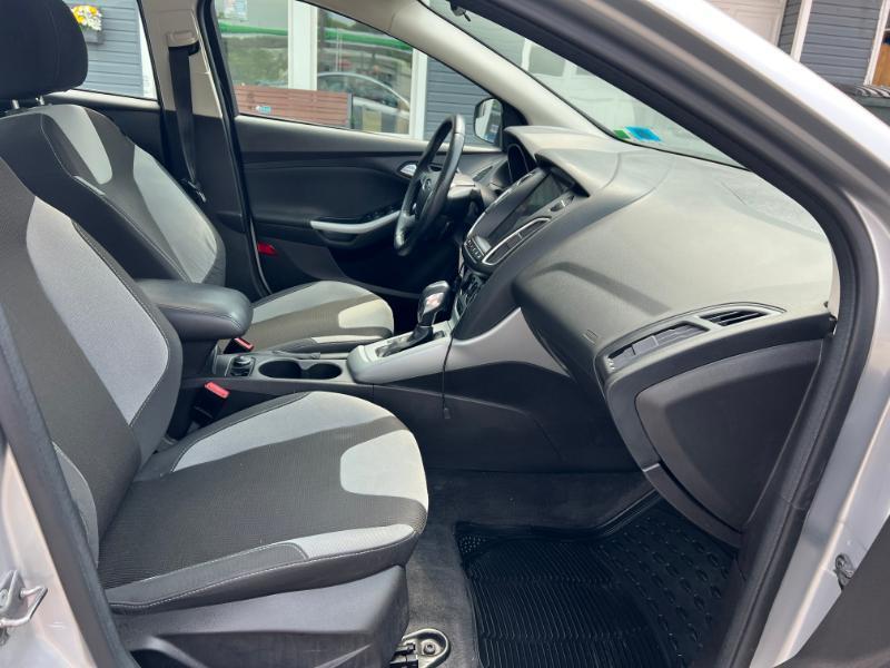 Ford Focus SE Sedan 2012
