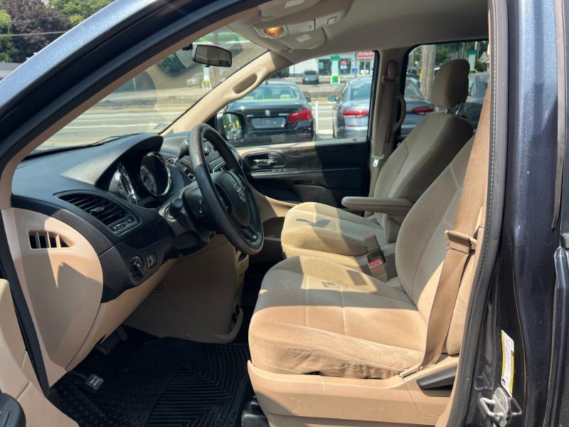 Dodge Grand Caravan SE 2013