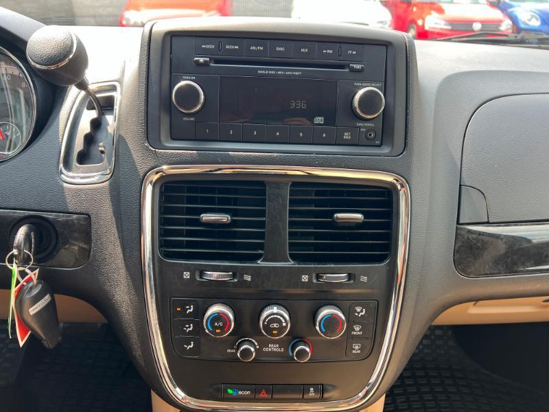 Dodge Grand Caravan SE 2013