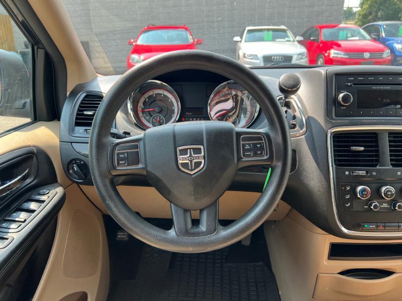 Dodge Grand Caravan SE 2013