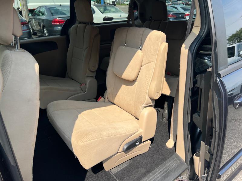 Dodge Grand Caravan SE 2013