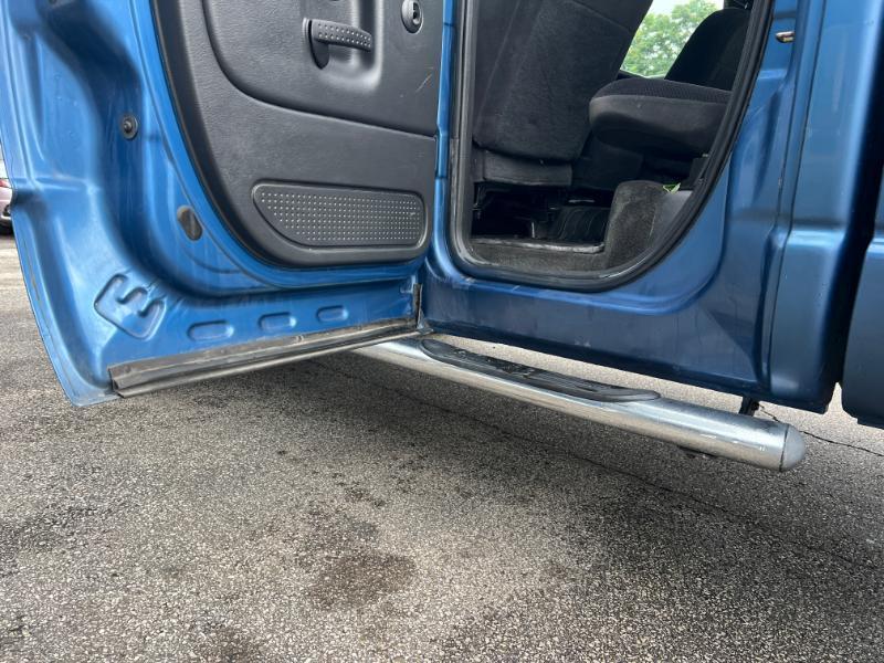 Dodge Ram 1500 ST Quad Cab Short Bed 4WD 2005