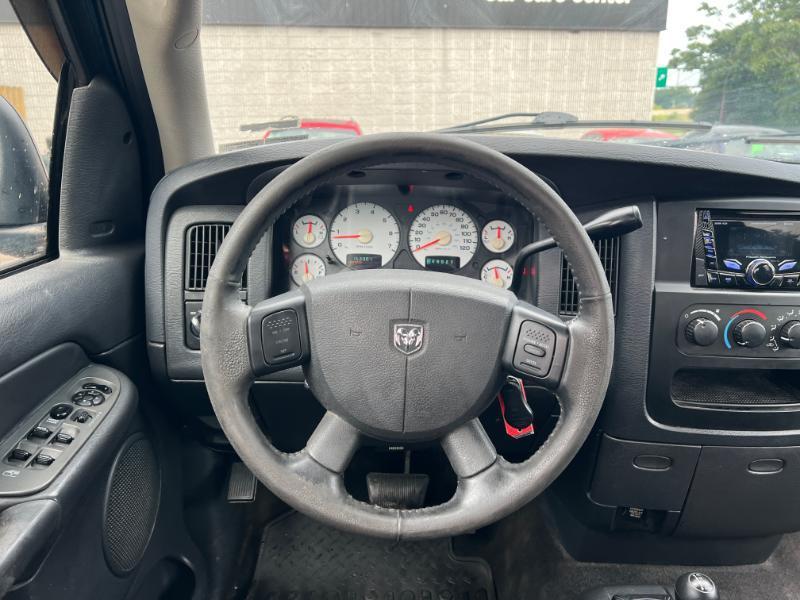 Dodge Ram 1500 ST Quad Cab Short Bed 4WD 2005