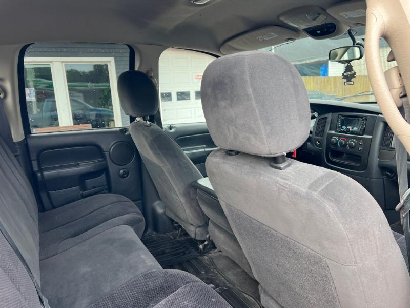 Dodge Ram 1500 ST Quad Cab Short Bed 4WD 2005