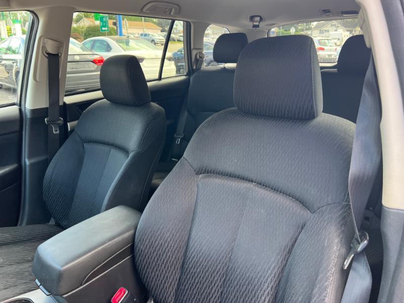 Subaru Outback 2.5i Premium 2012