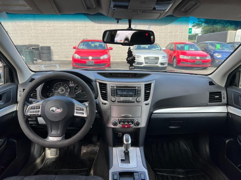 Subaru Outback 2.5i Premium 2012
