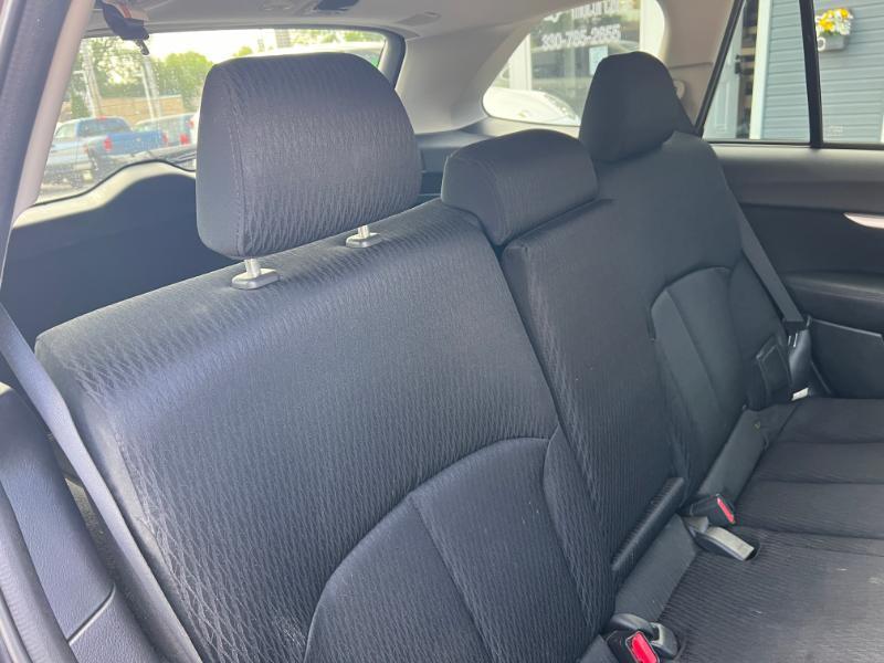 Subaru Outback 2.5i Premium 2012