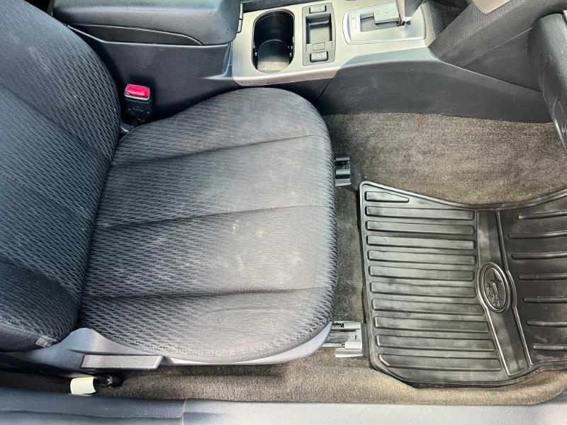 Subaru Outback 2.5i Premium 2012