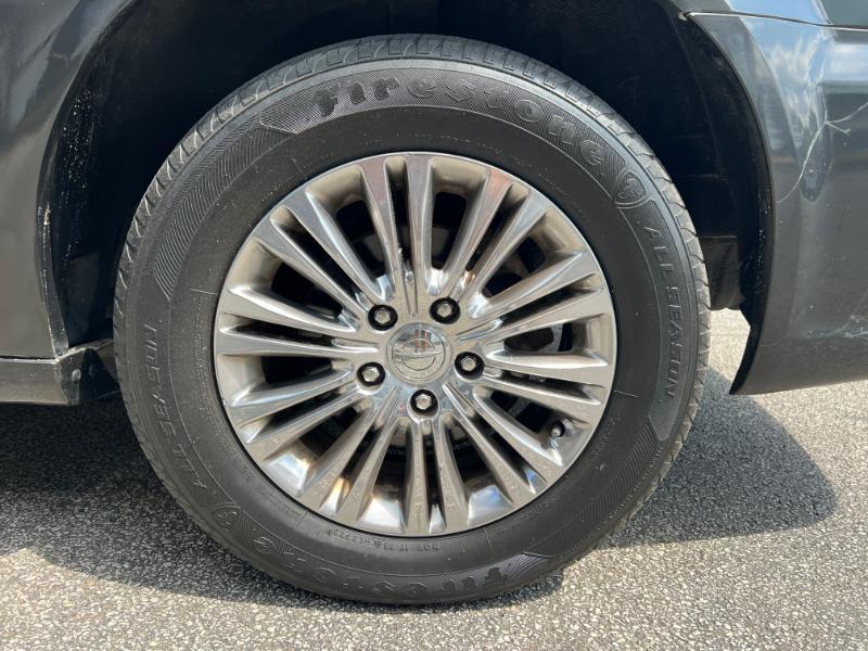 Chrysler Town & Country Limited 2011