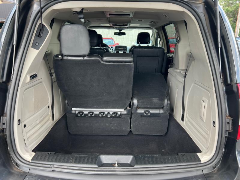 Chrysler Town & Country Limited 2011