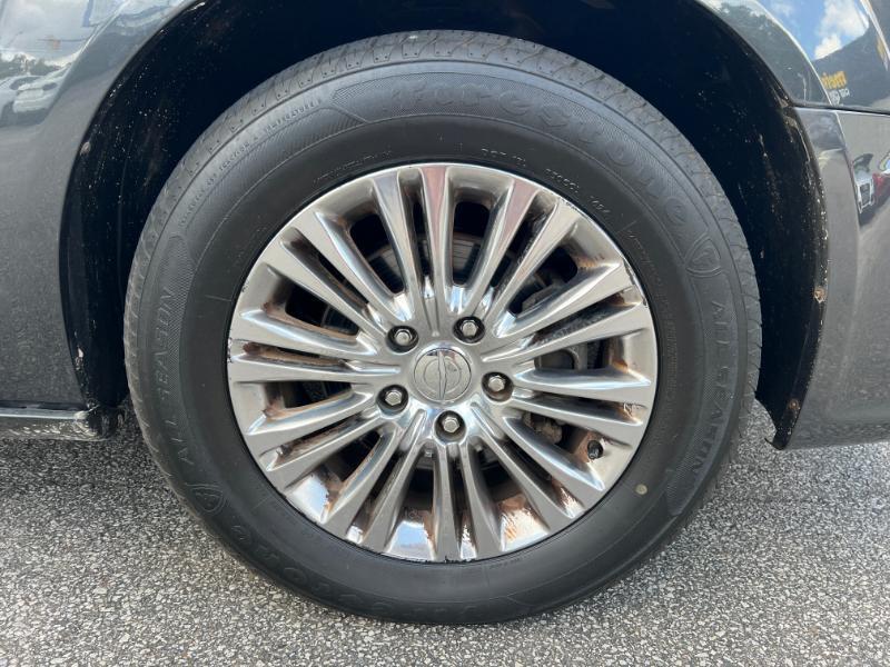Chrysler Town & Country Limited 2011