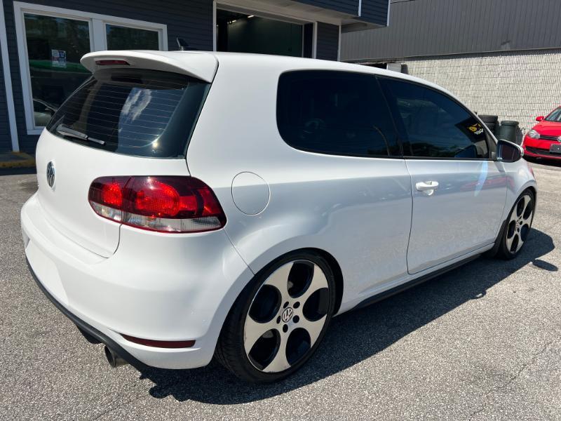 Volkswagen GTI 2.0T Coupe 2011