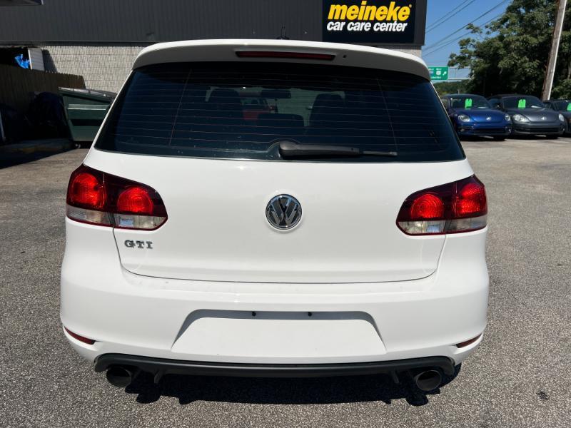 Volkswagen GTI 2.0T Coupe 2011