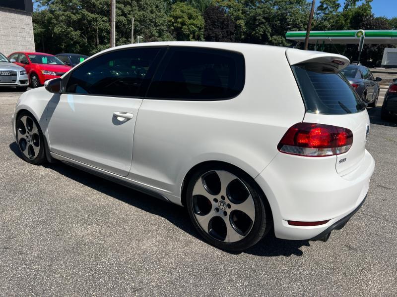 Volkswagen GTI 2.0T Coupe 2011