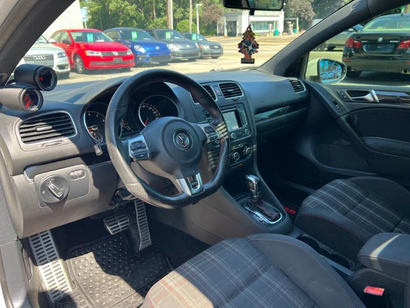 Volkswagen GTI 2.0T Coupe 2011