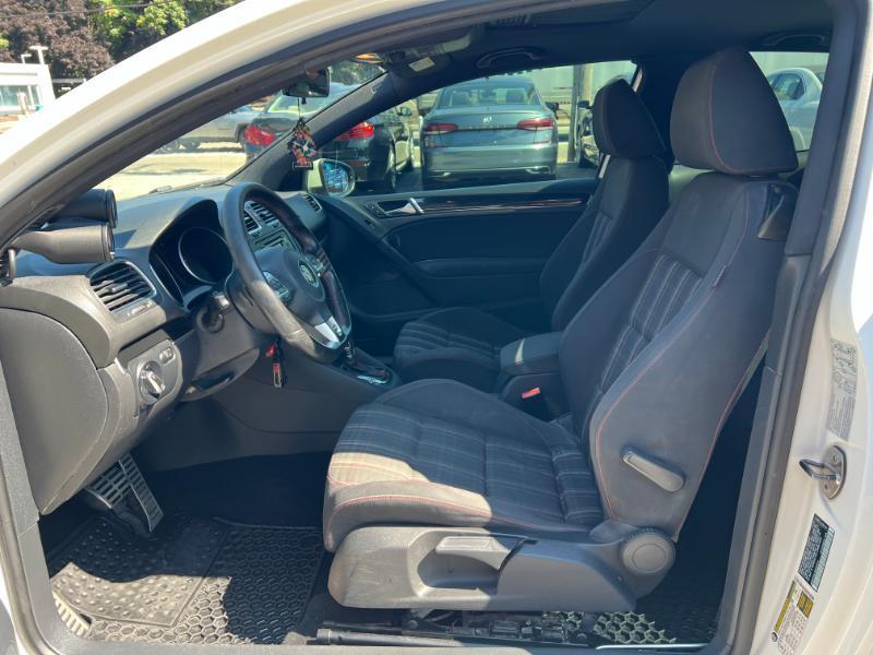 Volkswagen GTI 2.0T Coupe 2011