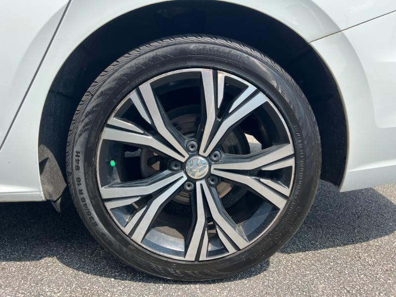 Volkswagen Passat SE 2021