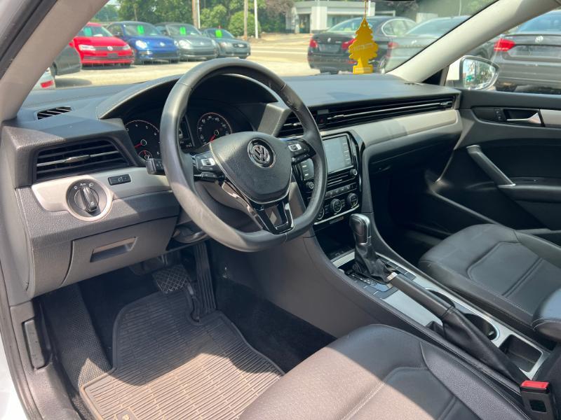 Volkswagen Passat SE 2021