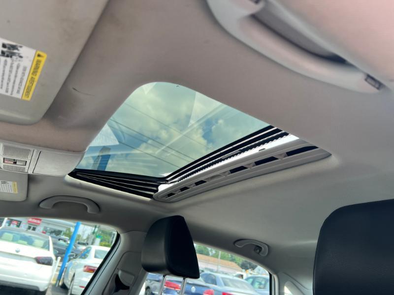 Volkswagen Passat SE 2021