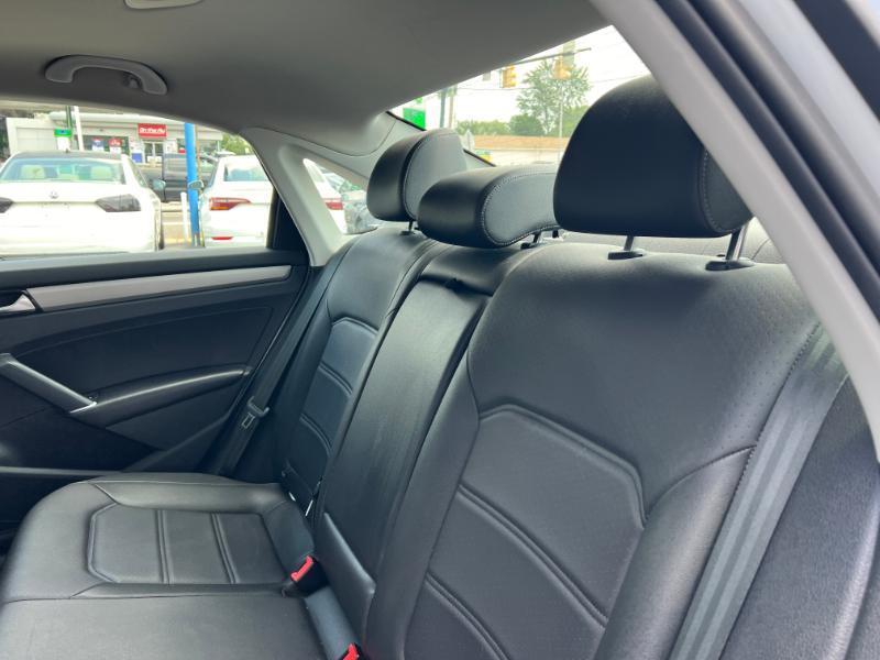 Volkswagen Passat SE 2021