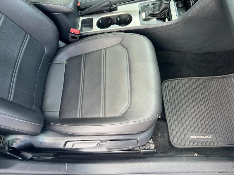 Volkswagen Passat SE 2021