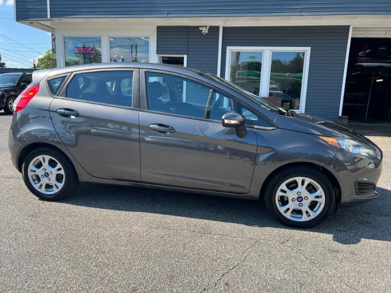 Ford Fiesta SE Hatchback 2015