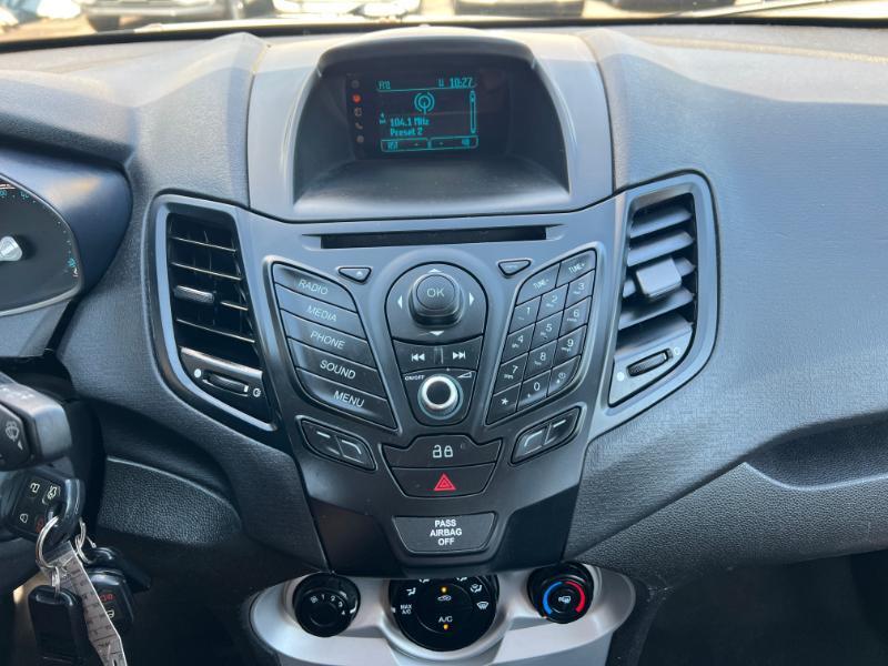 Ford Fiesta SE Hatchback 2015