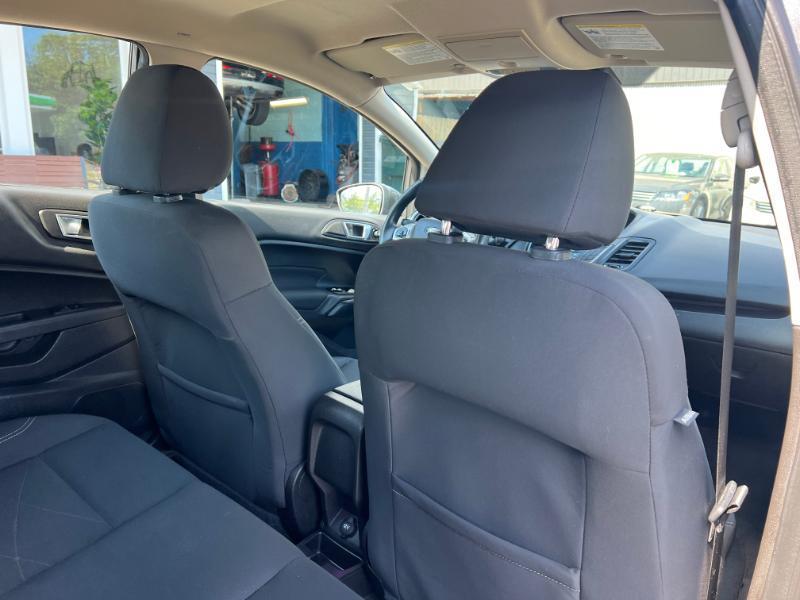 Ford Fiesta SE Hatchback 2015
