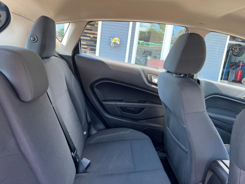 Ford Fiesta SE Hatchback 2015