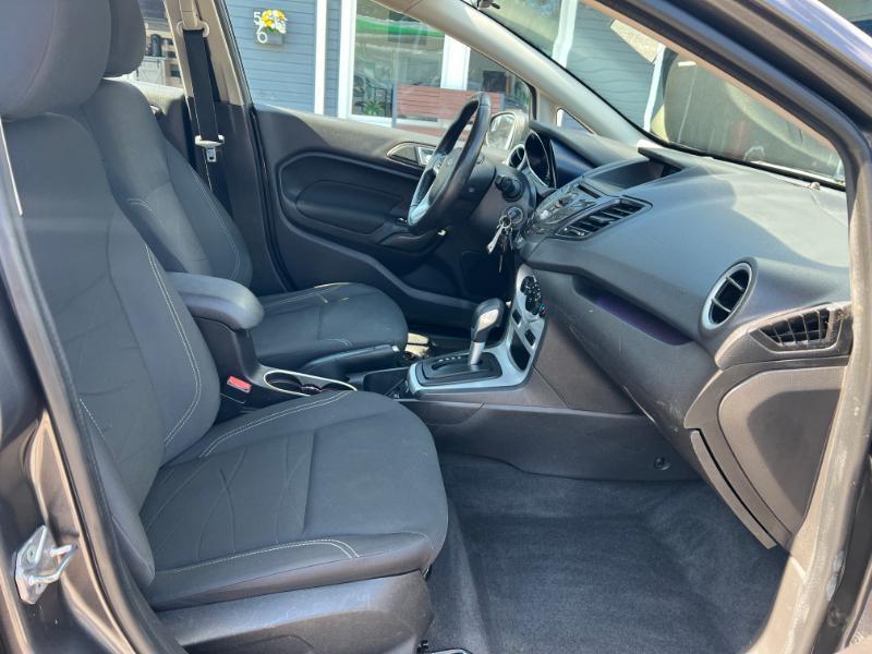 Ford Fiesta SE Hatchback 2015