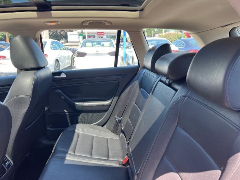 Volkswagen Jetta SportWagen 2.0L TDI 2013