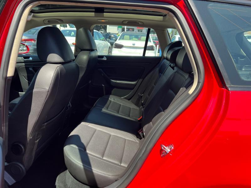 Volkswagen Jetta SportWagen 2.0L TDI 2013
