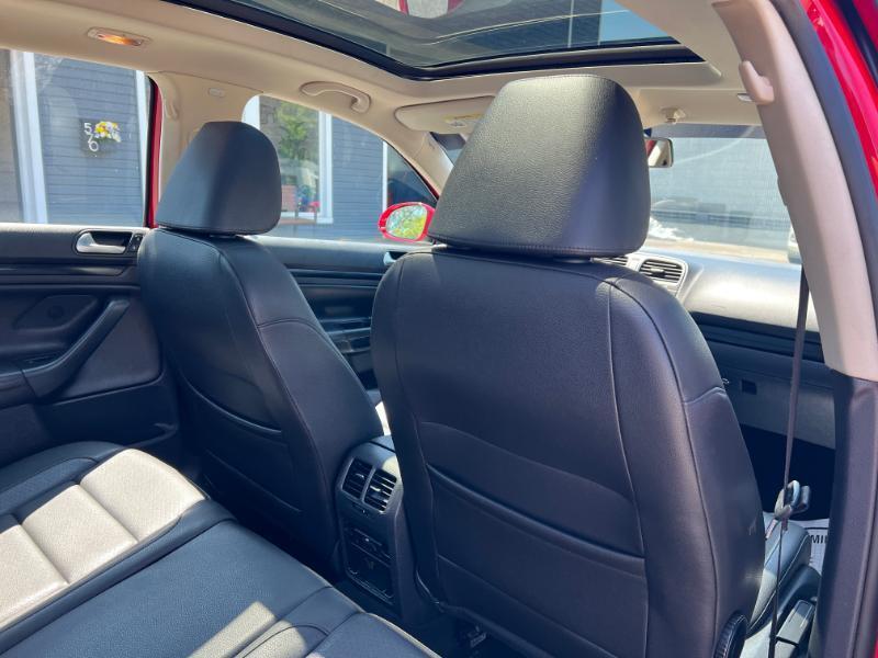 Volkswagen Jetta SportWagen 2.0L TDI 2013