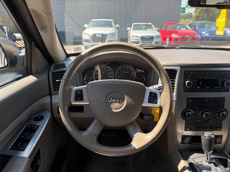 Jeep Grand Cherokee Laredo 4WD 2009