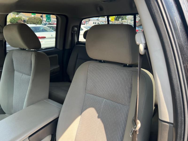 Dodge Dakota SLT Crew Cab 4WD 2010