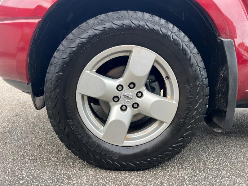 Nissan Frontier LE Crew Cab 4WD 2008