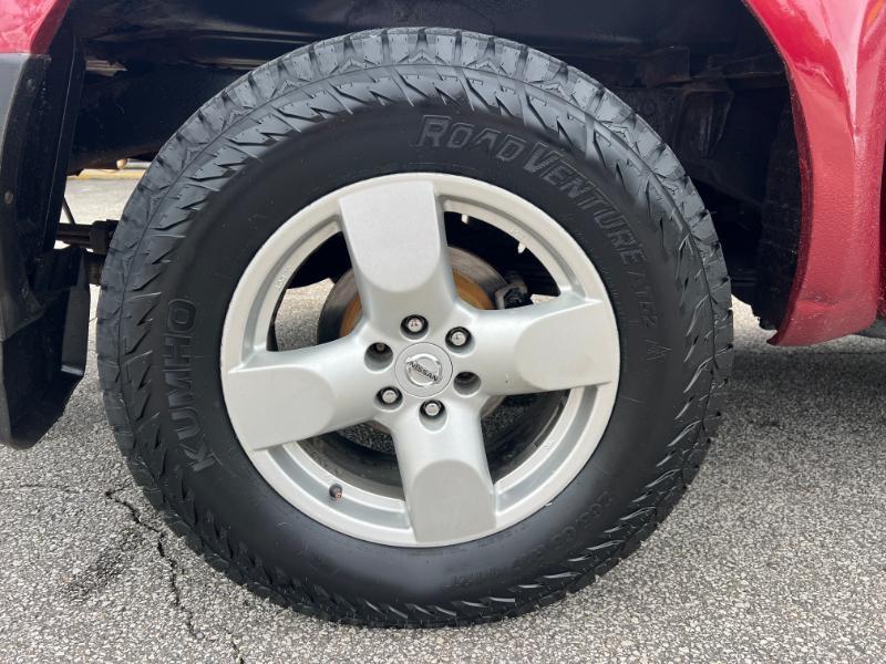 Nissan Frontier LE Crew Cab 4WD 2008