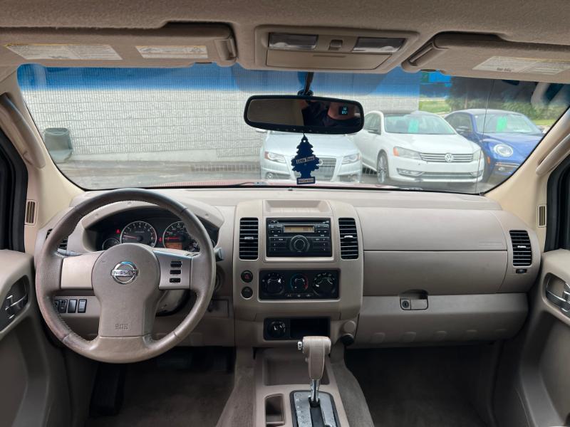 Nissan Frontier LE Crew Cab 4WD 2008