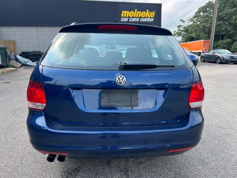 Volkswagen Jetta SportWagen 2.0L TDI 2011