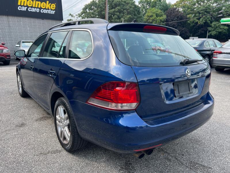 Volkswagen Jetta SportWagen 2.0L TDI 2011