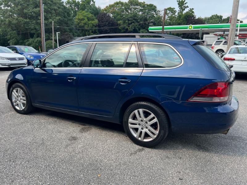Volkswagen Jetta SportWagen 2.0L TDI 2011
